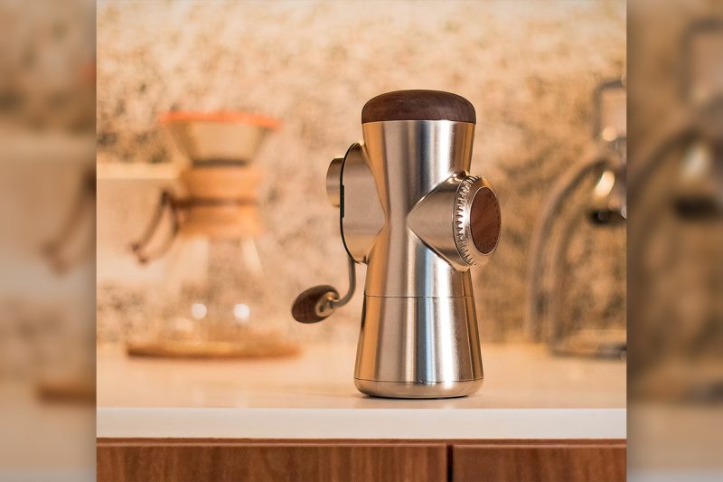 Molo Mill: A New Vertically-Built-in Flat Burr Hand Grinder